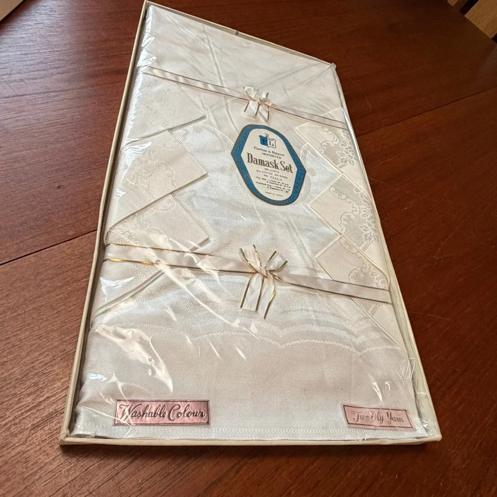 Vintage 50's White Damask Tablecloth & 6 Napkin Set Made in Japan Regency Formal